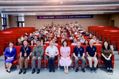 <b>通过研讨会明白人才方针</b>